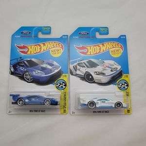 Hot Wheels Ford Performance 2016 Ford GT Race (Blue or White)